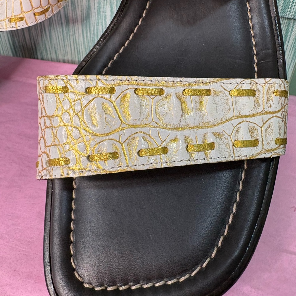Donald J. Pliner Women's Gold and Cream Sandals - Picture 4 of 7